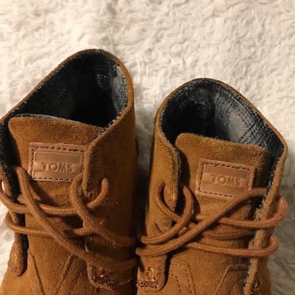 TOMS Suede Wedge Shoes 6 - Picture 10 of 12